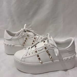 Valentino Sneakers